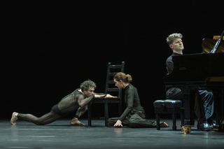 舒伯特聯篇歌曲集冬之旅  女高音加男舞者全新詮釋