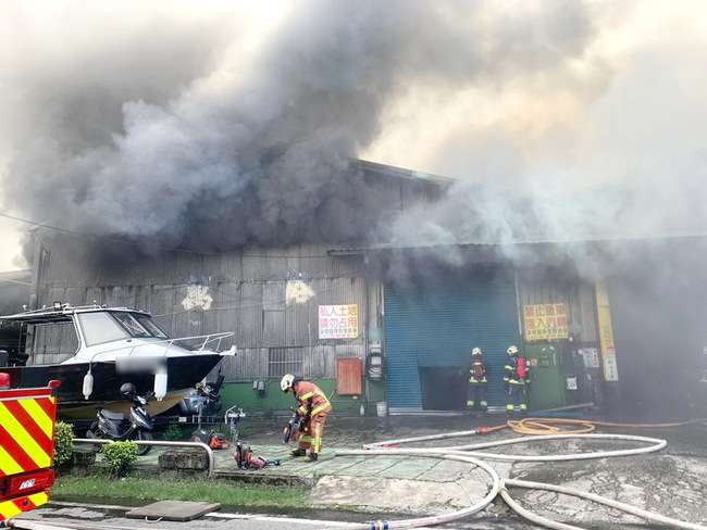 新北樹林工廠火警搶救中　三峽、鶯歌預防空汙 | 華視新聞