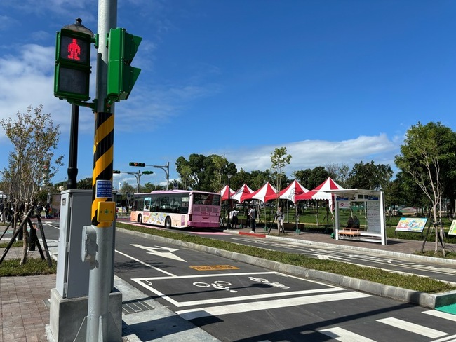 福星公園啟用交通教學區　李四川：讓孩子玩中學 | 華視新聞