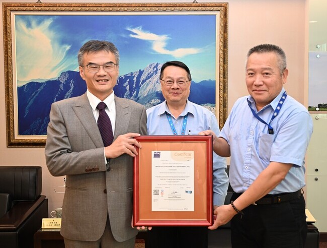 漢翔「勇鷹」專案　通過AS9110維修品質認證 | 華視新聞