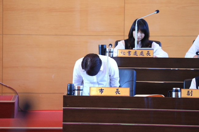 盧秀燕認非洲豬瘟防疫做得不夠好　再於議會道歉 | 華視新聞