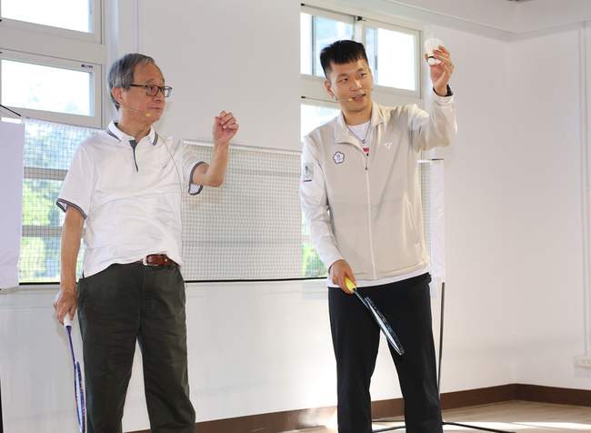 「遠洋合作」雙券加碼　2部長羽球漫畫會友 | 華視新聞