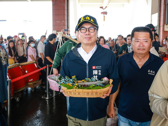 賴瑞隆、邱議瑩民調領先？陳其邁：許智傑也不錯 | 華視新聞