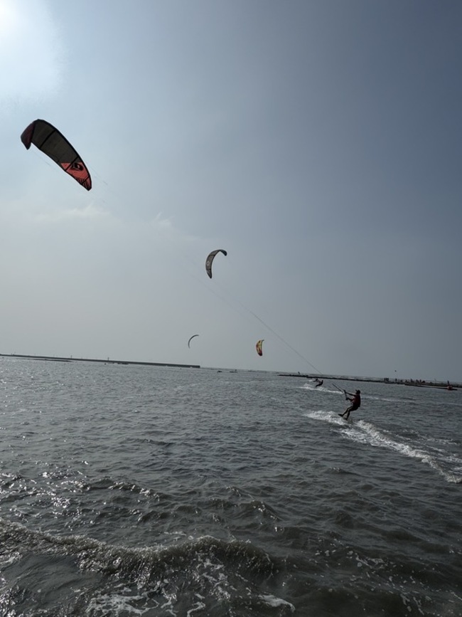 雲林風箏衝浪公開賽登場　210名選手競技 | 華視新聞