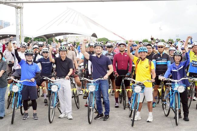 環騎台北年終大會師　蔣萬安允優化自行車道設施 | 華視新聞