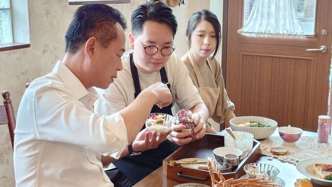 年輕人回嘉義開咖啡廳搭眷村炸醬麵 老味道融新靈魂 | 華視新聞