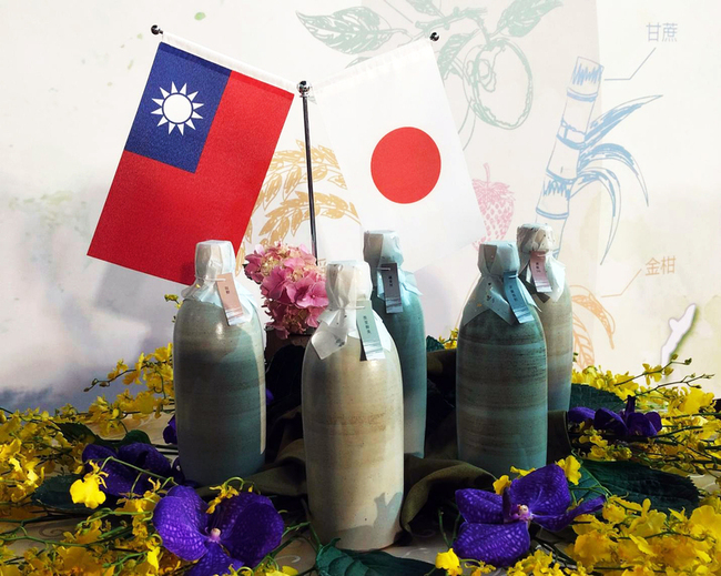 台日產業交流新火花　笠間燒酒瓶裝台灣農村釀酒 | 華視新聞