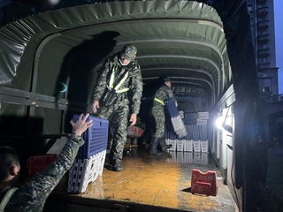 颱風鳳凰逼近　花蓮縣8700多名保全戶撤離避難