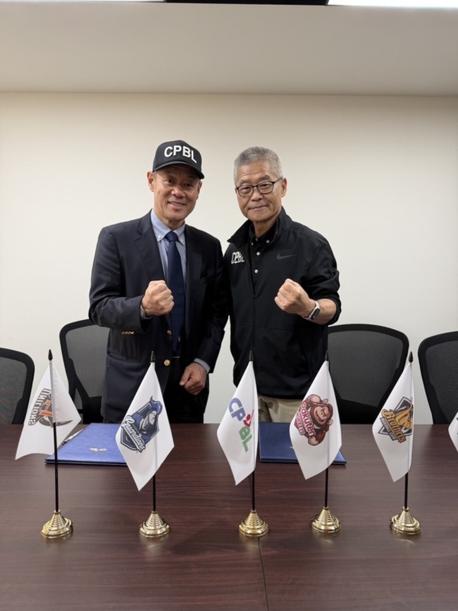 中職簽約日籍資深裁判　履行會長蔡其昌改革承諾 | 華視新聞