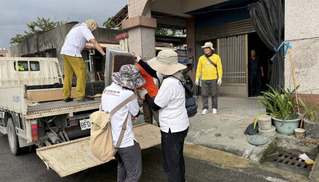 助花蓮光復受災戶重建　北市府與民團贈再生家具