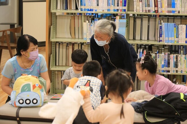 台中慈濟醫院推颱風員工托育服務 醫護上班無煩惱 | 華視新聞