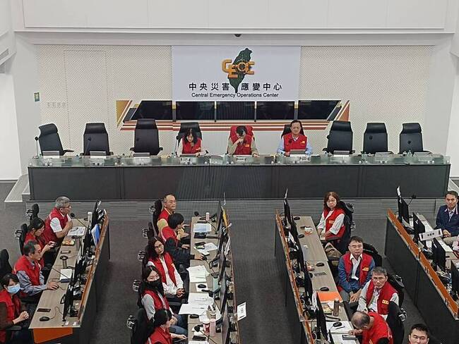 颱風鳳凰釀88傷減弱為低壓  宜花仍有10處積淹水 | 華視新聞