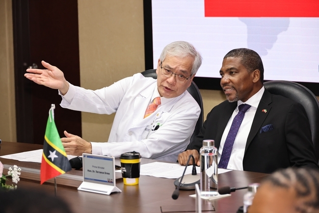 聖克里斯多福總理訪北榮  盼深化醫療合作 | 華視新聞