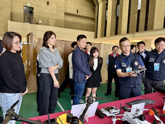 北市議會赴市刑大考察 警展示科技打詐成效 | 華視新聞