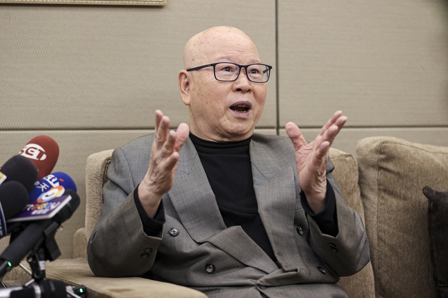 桃園市長選戰　許信良：中間選民年輕族群是關鍵 | 華視新聞