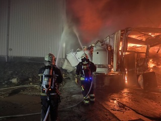 新豐家具倉庫火警竄濃煙　竹縣府籲住戶關門窗