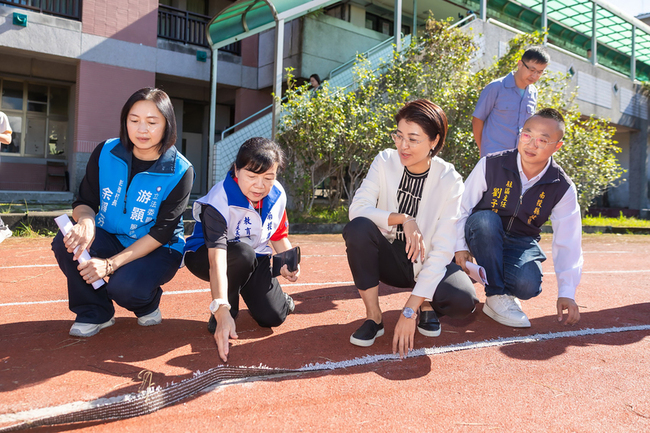 南投鹿谷國中操場破損　縣府將籌措經費整修 | 華視新聞