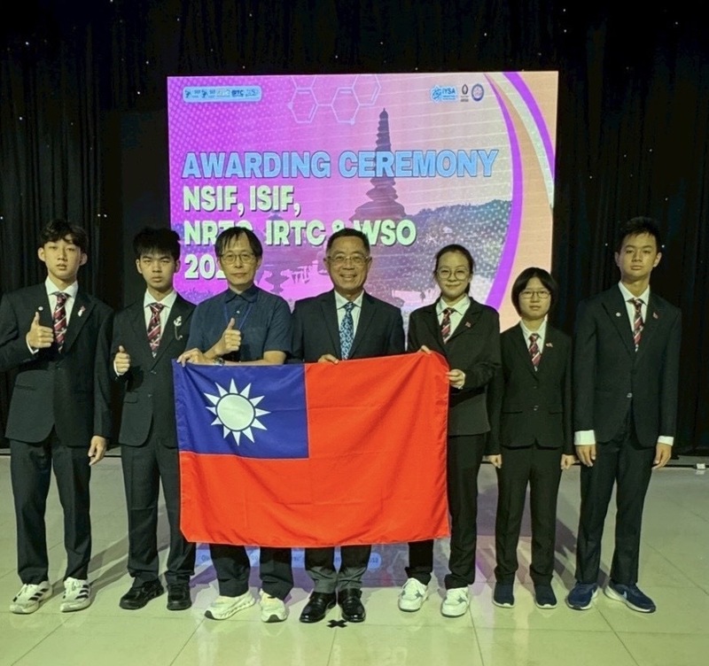 越華國際學校獲印尼國際發明展金牌