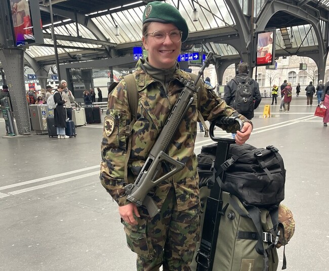 瑞士國防制度擬修法　鼓勵女性參加役前說明會 | 華視新聞