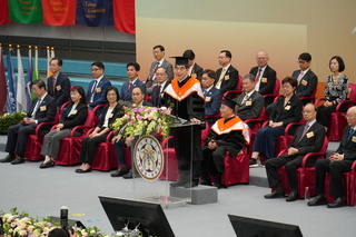 台大頒發名譽博士　肯定光寶宋恭源致力公益教育