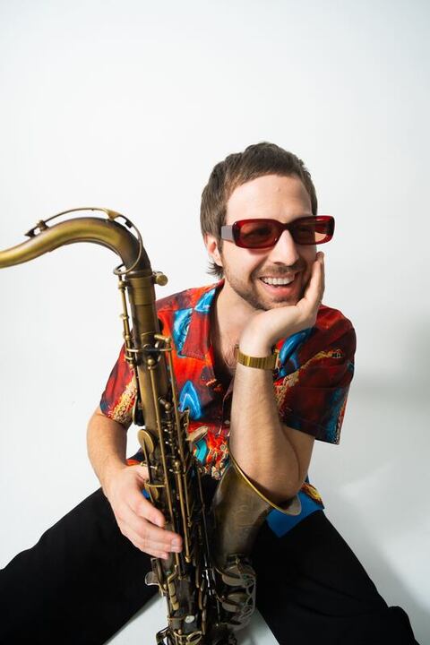 美國音樂人受落日飛車啟發　圓夢推個人專輯