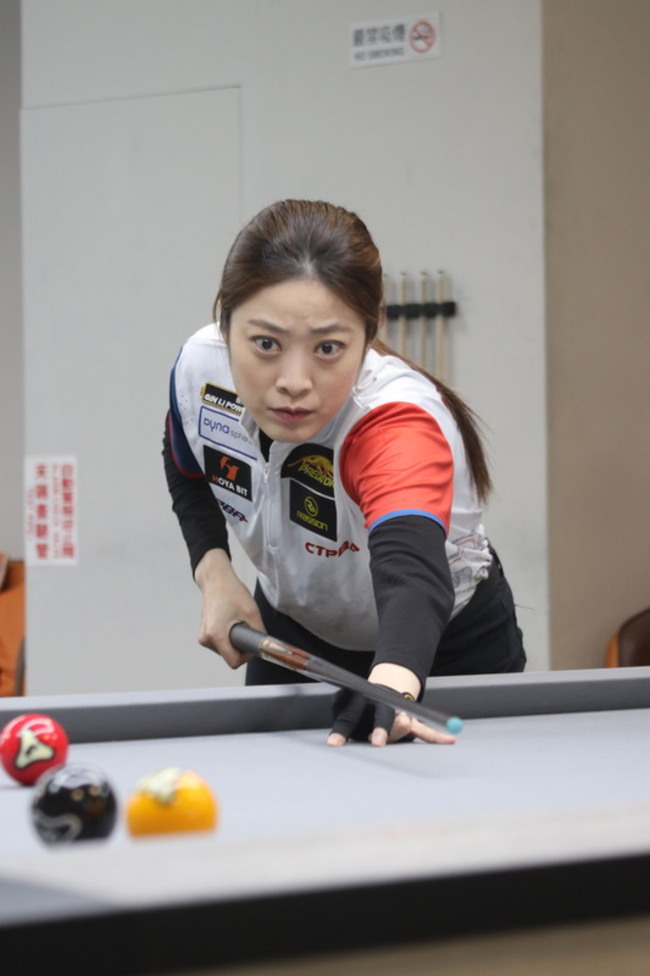 職業撞球巡迴賽第4站　周婕妤挑戰男子賽再吞敗 | 華視新聞