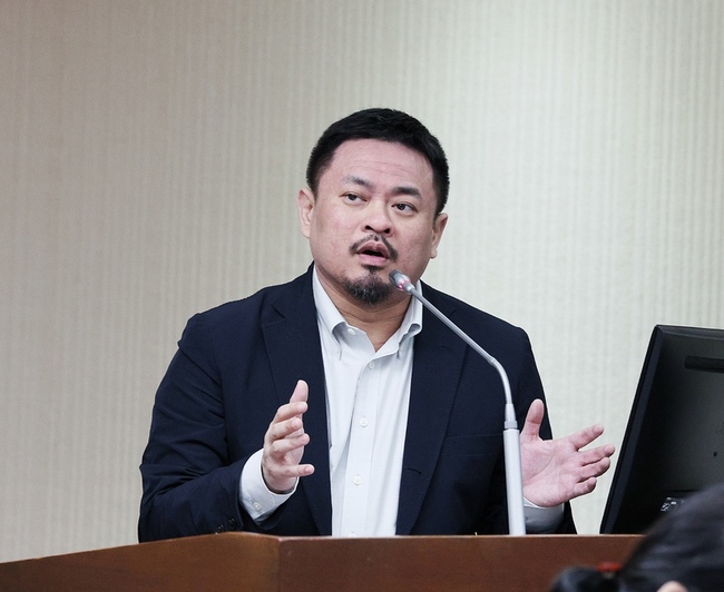 洪申翰：持續撥補勞保負最終責任　持開放態度討論 | 華視新聞