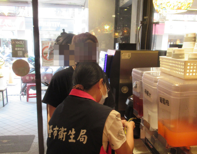 外送平台稽查　知名平價牛排店紅茶腸桿菌科超標 | 華視新聞