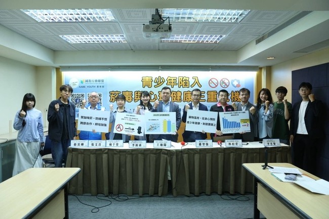 民團憂加味加熱菸成毒品滲透工具　籲全面禁止 | 華視新聞