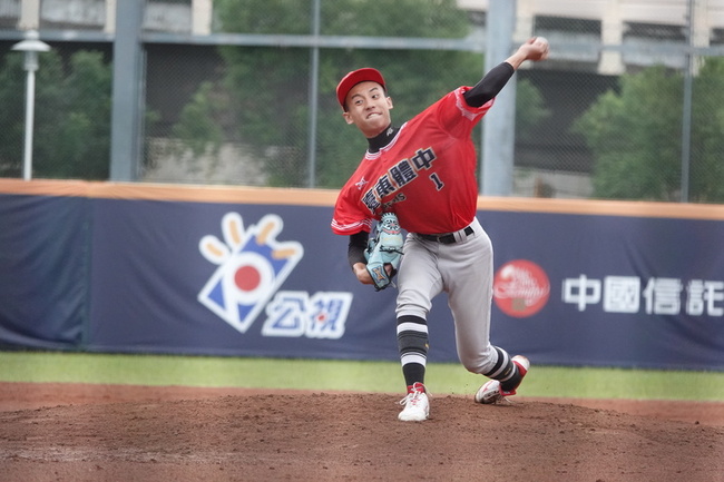 黑豹旗青棒賽曾睿豪好投　東體7比5勝麥寮晉16強 | 華視新聞