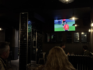 世足歐洲區資格賽比利時晉級  球迷酒吧徹夜狂歡