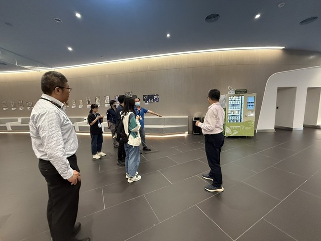 邁向淨零轉型　台灣港務公司獲雙認證 | 華視新聞