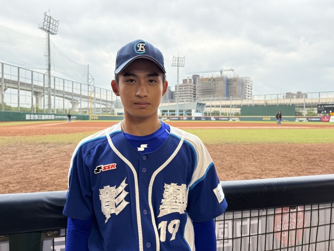 側投潘唯峰延長賽扛住壓力　黑豹旗率彰藝晉8強 | 華視新聞