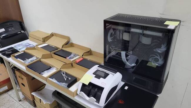 73人頭市話4個月發出近40萬通詐騙電話　台中逮19人 | 華視新聞