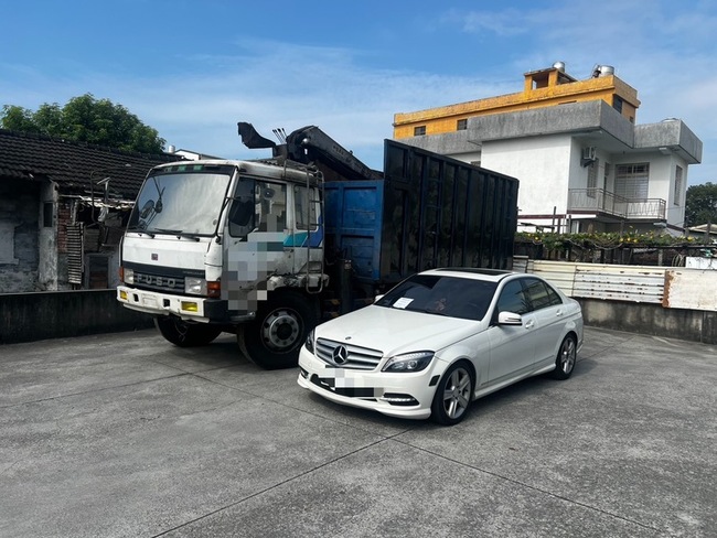 高雄月世界、田寮遭棄置垃圾 1人收押橋檢擴大偵辦 | 華視新聞