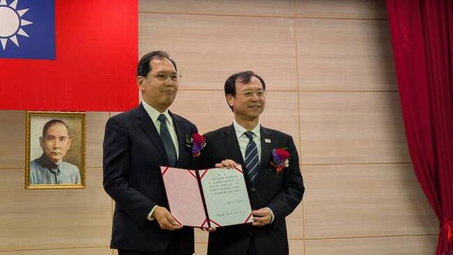 衛福部將2次組改　石崇良：整合長照及社家業務 | 華視新聞