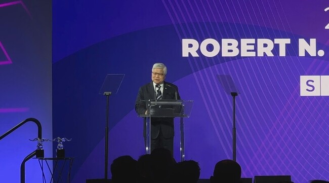 魏哲家矽谷領羅伯特諾伊斯獎  獻給台積電團隊 | 華視新聞