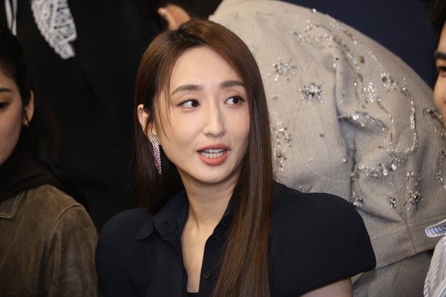 老公坤達涉閃兵案被求刑　柯佳嬿：陪他面對反省 | 華視新聞