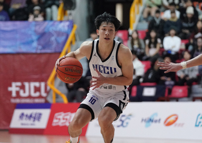 UBA宋昕澔達標900分里程碑　挑戰職籃瞄準旅外 | 華視新聞