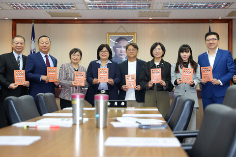 劉世芳籲民眾看全民安全指引　資訊勝小紅書