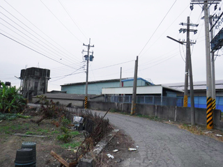 嘉縣養豬場違規餵廚餘 查封土地立刻繳清79萬餘元