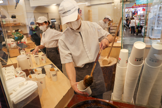 10月失業率降至3.36%　連2個月下滑 | 華視新聞