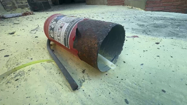 基隆通仁街滅火器再自爆　消防局未列管懷疑遭移置 | 華視新聞