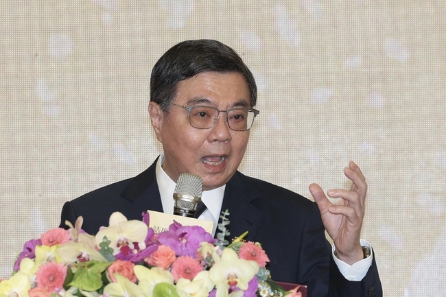 非洲豬瘟後助養豬業升級  卓榮泰預告12/7推新措施 | 華視新聞