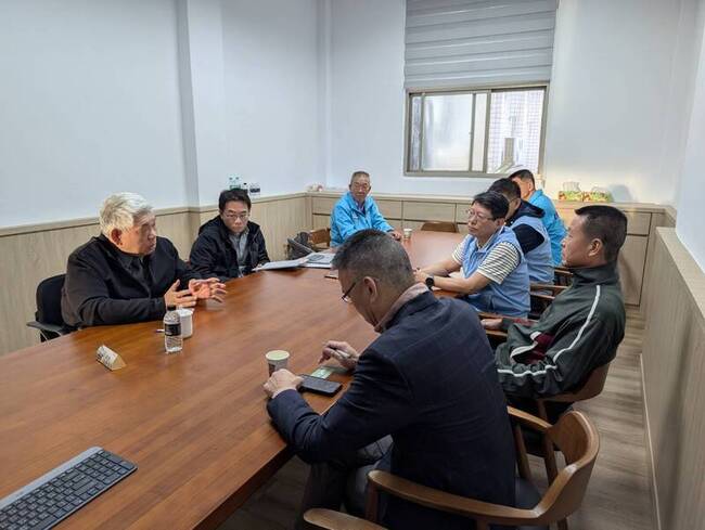 監委金門縣巡察　前縣長李炷烽陳情土地問題 | 華視新聞