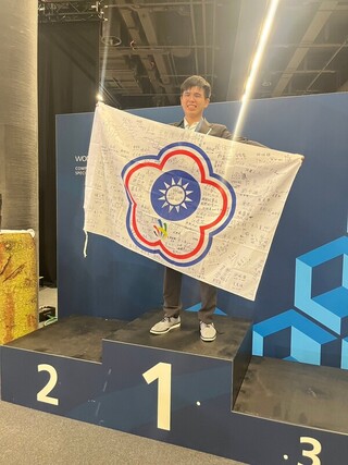 樂高迷變世界木工金牌　陳詩凱兩度獲技職之光