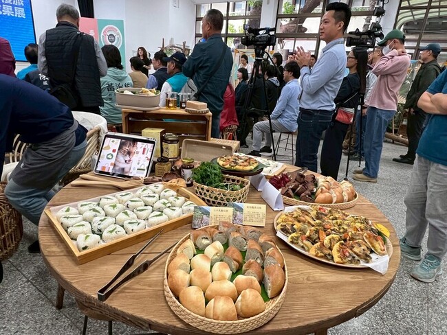 推動永續慢旅 台東縣政府攜手30家在地業者合作 | 華視新聞