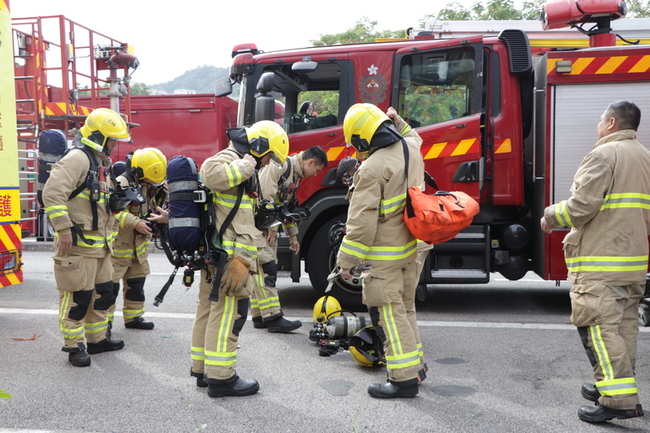 香港宏福苑大火  死亡人數增至55人 | 華視新聞