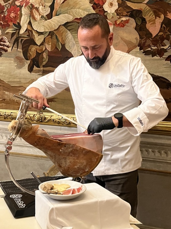 義大利誕生首家「火腿起司學校」　盼傳揚美食文化 | 華視新聞