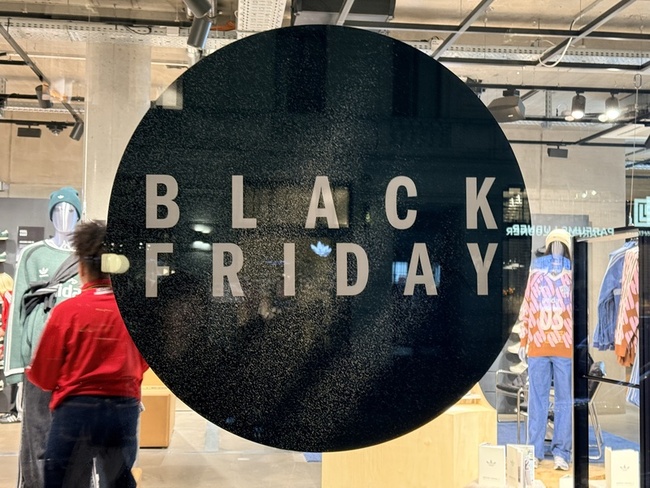 中國廉價商品湧入　德國業者黑五利潤預估下滑52億 | 華視新聞